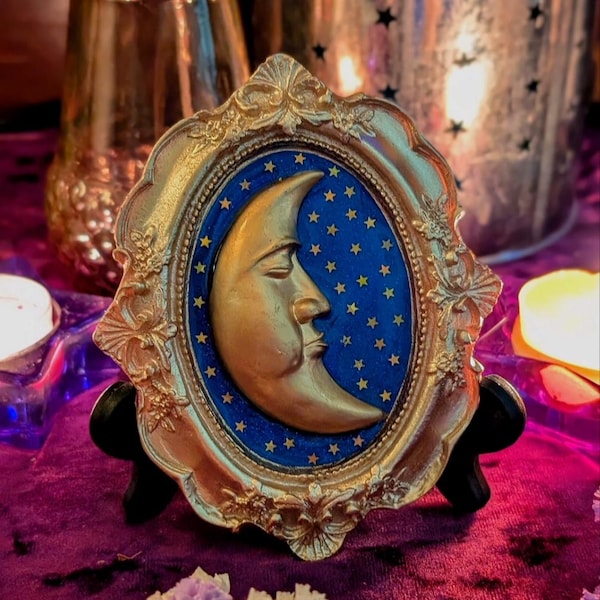 Marco dorado en miniatura con el Hombre en la Luna, decoración celestial de los 90, luna creciente, Whimsigoth, decoración del hogar, estilo vintage