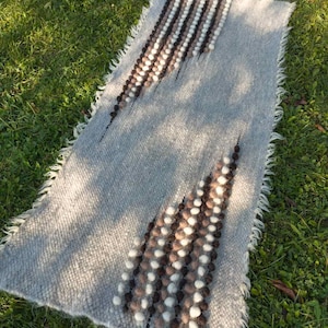 Handmade Wool Lizhnyk Rug: Neutral Geometric Bedside Blanket