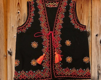 Handmade Hutsul Kiptar – Authentic Ukrainian Vest with Colorful Embroidery