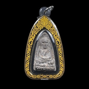 LP Tuad Thai Buddha Amulet: Wat Huay-Mongkol Sacred Amulet (2006)
