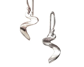 14K White Gold Drop Earrings | Ebb and Flow River Earrings