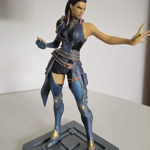 Reyna VALORANT Sammelfigur Handbemalt