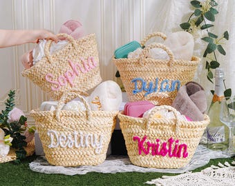 Personalized Straw Bridesmaid Handbag, Custom Bridesmaid Beach Bag, Bridesmaid Gift Basket, Bachelorette Party Tote Bag, Bridal Shower Gift