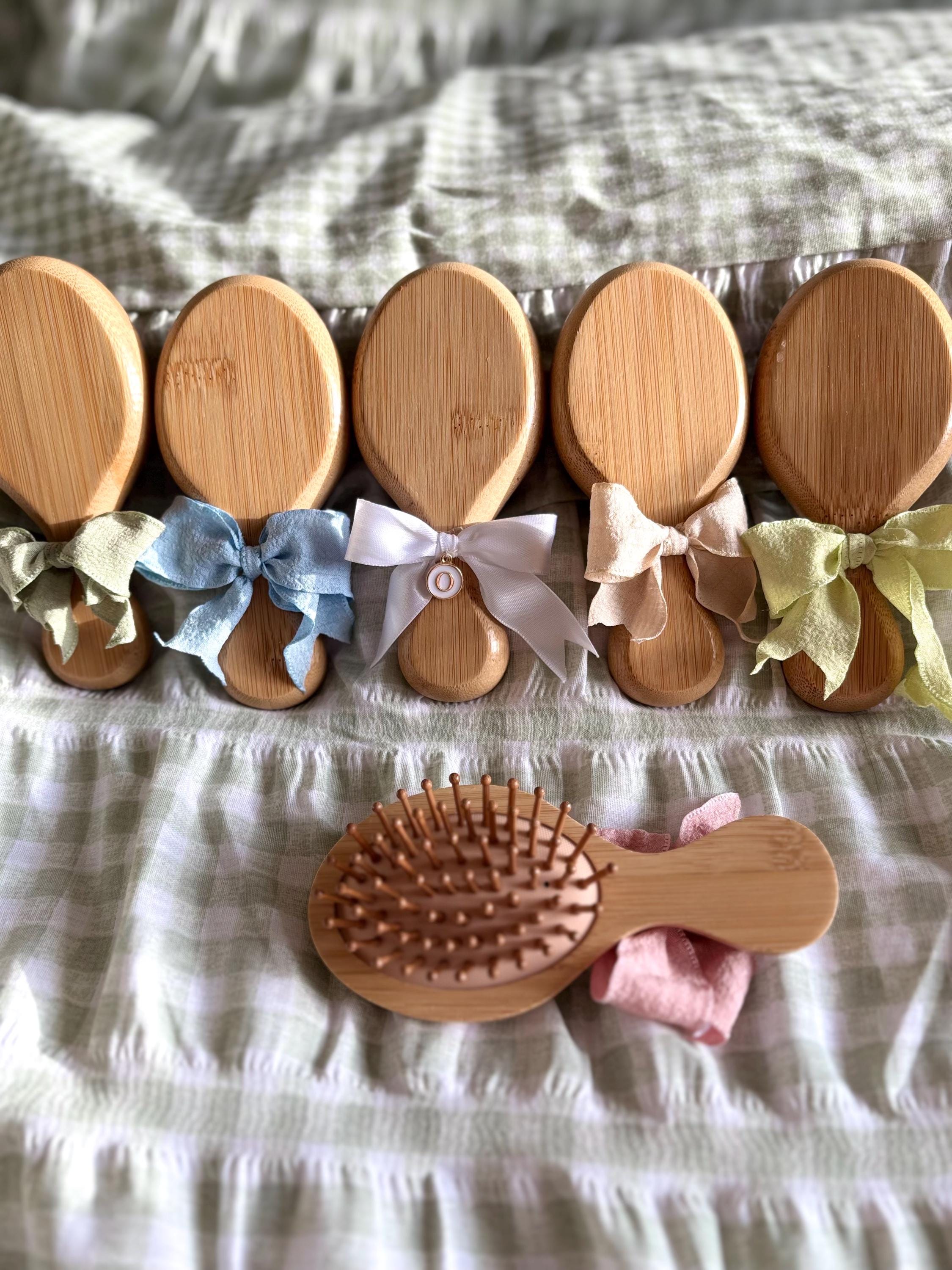 Personalised Wooden Mini Hairbrush with Bow – Natural Bamboo Brush for Kids, Spa Party Favour, Sleepover Gift, Bridesmaid or Birthday Bag Fi