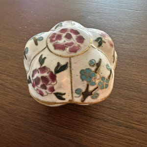Vintage Enamel Trinket Box Jewelry Storage Hand Painted Floral Cloisonné