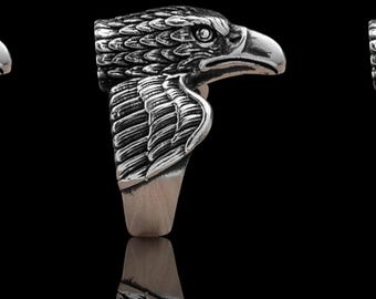 Anillo de águila de plata de ley oxidada: joyería gótica de motociclista