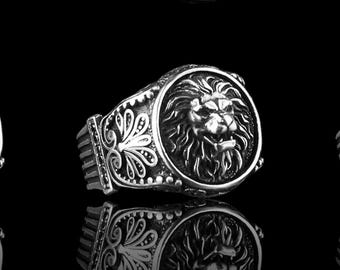 Oxidized Sterling Silver Lion Head Ring: Bold Leo Zodiac Signet