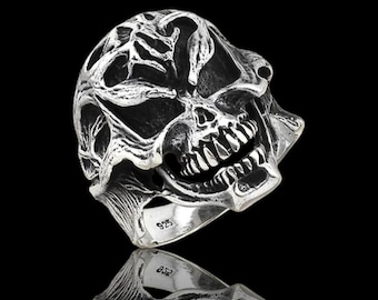 Handcrafted Sterling Silver Gothic Skull Ring: Vampire Style Jewelry