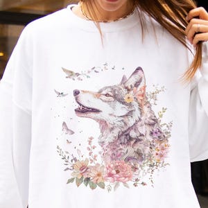 Vintage Wolf Sweatshirt, Floral Boho Wolf Pullover, Watercolor Feminine Wolf Sweater, Wilderness and Nature Lover Gift, Relaxed Fit Top