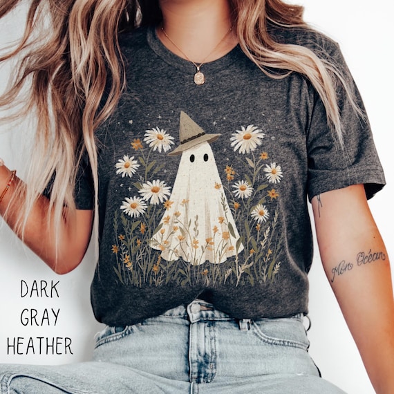 Cute Ghost Shirt, Cottagecore Boho Ghost Coomfy Relaxed Fit Unisex Tshirt, Vintage Witchy Shirt, Spooky Apparel, Gift for Her, Fall Fashion