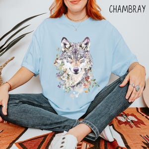 Maglietta con lupo acquerello Comfort Colors / T-shirt con grafica lupo vintage, maglietta con animaletto acquerello, regalo per gli amanti della natura, maglietta con arte astratta immagine 5