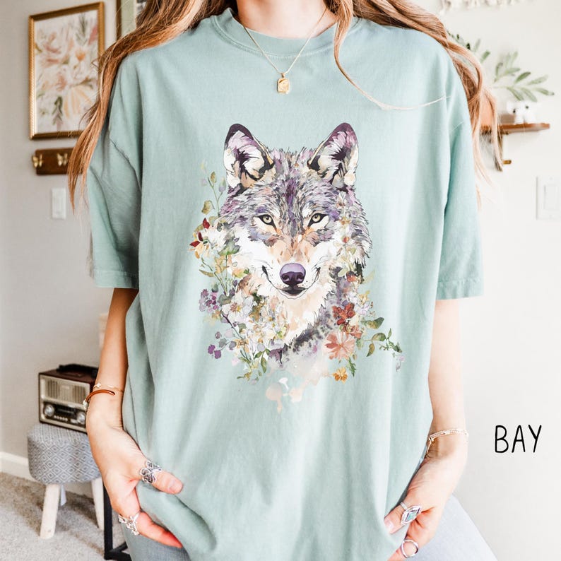 Maglietta con lupo acquerello Comfort Colors / T-shirt con grafica lupo vintage, maglietta con animaletto acquerello, regalo per gli amanti della natura, maglietta con arte astratta immagine 8
