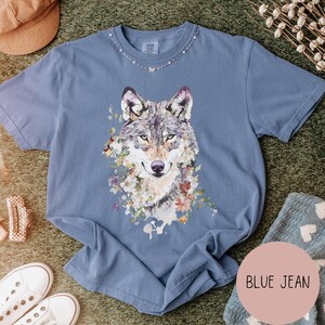Maglietta con lupo acquerello Comfort Colors / T-shirt con grafica lupo vintage, maglietta con animaletto acquerello, regalo per gli amanti della natura, maglietta con arte astratta immagine 7