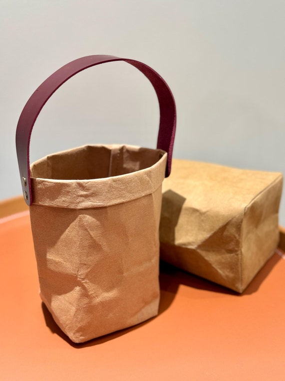 Washable Kraft Paper Bag With Handle: Eco-friendly Cosmetic Bag