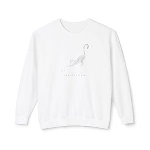 Chasing Stars Leopard Boxy Crewneck Sweatshirt, Vintage Leopard Shirt, Gift for Her Stars Sweat, Cheetah Stars Gift for Him, Fashion, Unisex