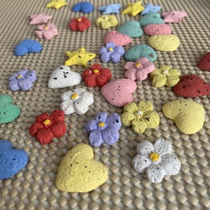Personalisiertes Papier mit Wildblumensamen. Seed Paper Shapes zum pflanzen. Umweltfreundliche Gastgeschenke für Gäste. Muttertagskarte.