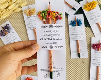 Potloden voor plantbare zaden: gepersonaliseerde trouwbedankjes met gedroogde bloemen