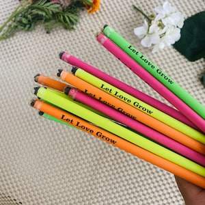 Matite colorate personalizzate con semi. Matite personalizzate da piantare. Bomboniere di ringraziamento da piantare. Bomboniere per matrimoni. Bomboniere per baby shower.