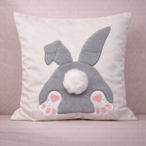 Kissenbezug mit Kaninchen, Hase, Osterhase – Dekokissen mit Bunny Design / Perfekt zu Ostern & als Geschenk für Hasenliebhaber (2 Farben)