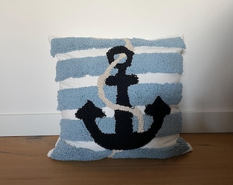 Kissenbezug mit gesticktem maritimen Anker | 45x45cm | Geschenkidee für Segler, Kapitäne, Boots-Besitzer und alle, die das Meer lieben