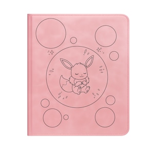 Könnte beinhalten: Eine rosa Notebook- oder Tablethülle mit einer schwarzen Strichzeichnung einer Zeichentrickfigur in einem Kreis. Das Design umfasst Sterne und andere Kreise. Die Hülle hat einen genähten Rand.