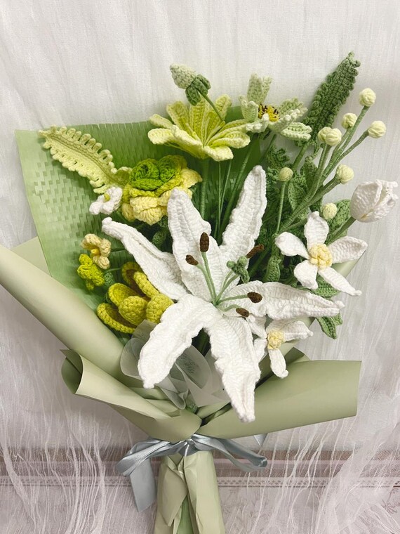 Green Color Lily Crochet Flower Bouquet, Barberton Daisy, Handmade