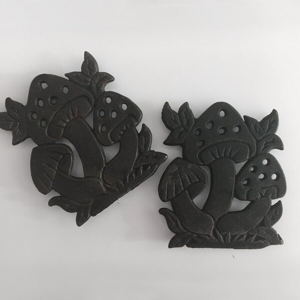 Vintage Mod Set Hierro Fundido Metal Trivets o Pared Colgantes Negro, Set de 2
