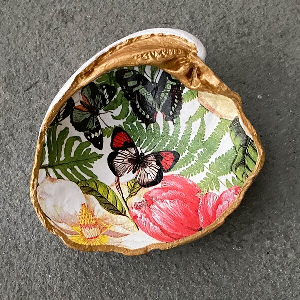 Jumbo Round Quahog OBX Clam Gold Rimmed Stunning Butterfly Floral Decoupage Clamshell Jewelry, Ring or Trinket Dish from Corolla