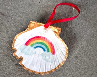 Nantucket Decoupage Scallop Shell Christmas Ornament - Rainbow With Gold Edge