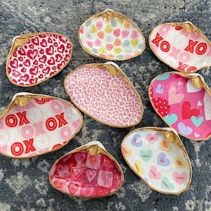 Gold Rimmed Valentine&#39;s Day Gifts Decoupage Nantucket Clamshell Trinket Jewelry Dishes