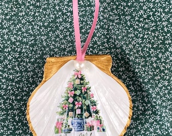 Nantucket Decoupage Scallop Shell Christmas Ornament -  Merry Mahjong 2025 - Gold Edged Mahjong Christmas Tree Ornament