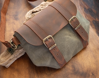 Riñonera estilo vintage: bandolera de lona encerada de cuero