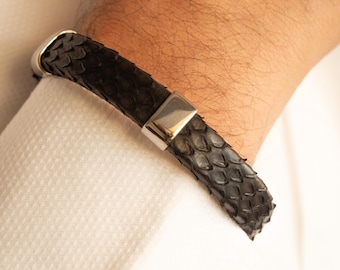 LEATHER KEYCHAIN 
