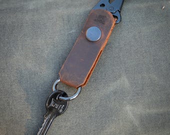 Leather Belt Keychain Holder – Handmade Carabiner Clip Key Ring