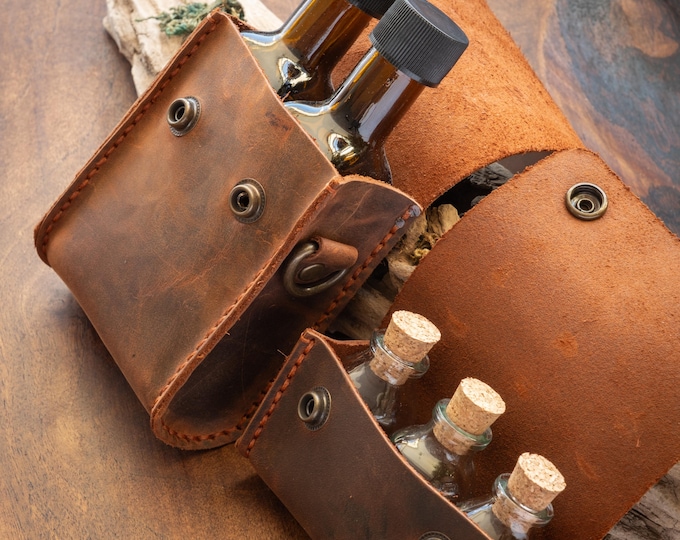 Spice and Oil Bottle Bag Set – Handmade Leather Camping Kitchen Gear