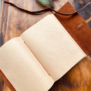Diario in pelle fatto a mano Quaderno in pelle premium con carta kraft Diario vintage invecchiato Regalo personalizzato per donne Diario in pelle unico