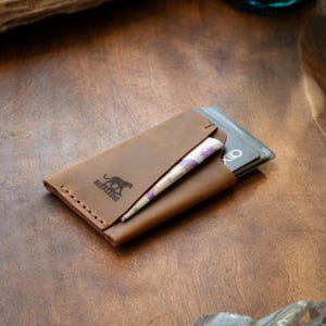 Tarjetero de cuero premium hecho a mano, billetera delgada con ranura para dinero, billetera de cuero minimalista, estuche para tarjetas personalizado