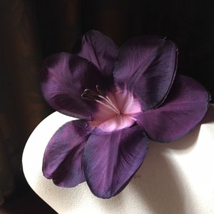 Vintage PLUM TULiP LiLY Silk Flower Millinery for Hats, Bridal, Corsages  MF 299