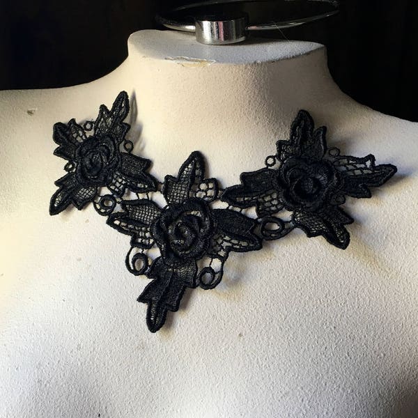 BLACK Lace Applique in Venise Lace for Costumes, Garments, Lace Necklaces, Jewelry Design SBLA 399