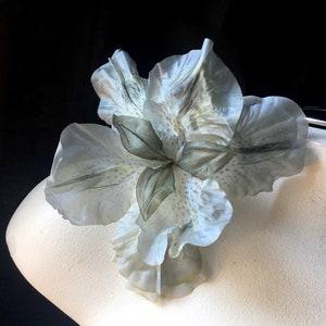 SiLVER GREEN Lily Iris Silk Flower for Bridal, Corsages, Tropical Weddings, Fascinators, Millinery MF