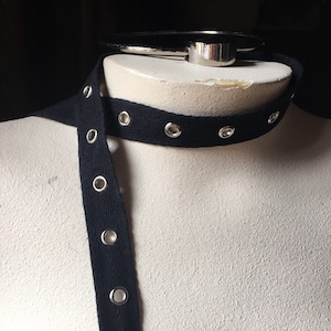 2 Meter schwarzes Ösenband No 1 zum Schnüren, Kleidungsstück, Kostüm oder Schmuck Design
