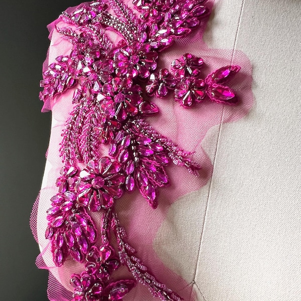 Aplique de cuentas de diamantes de imitación rosa FUCSIA: Adorno para disfraces o bailes de graduación F70b-2