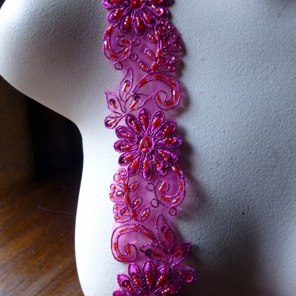 18 » Fuchsia Beaded Trim 18 » pour la danse lyrique, la conception de costumes ou de bijoux, Artisanat TR 257