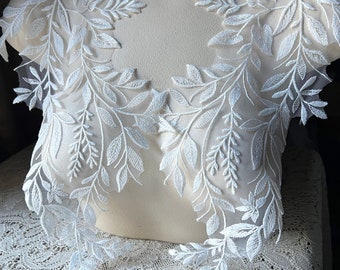 Light Ivory Leaf Vine Applique Pair: Cotton Embroidered Lace PR 430
