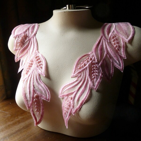 PINK Flamingo Beaded Lace Applique Pai for Bridal, Sashes, Costumes, Garments PR 151pb