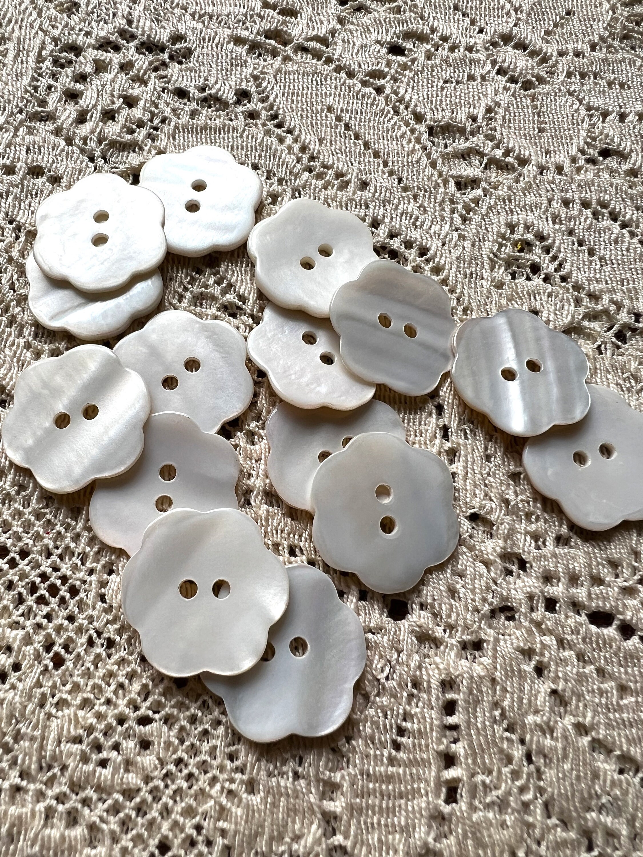 Mother of Pearl Flower Buttons - Stonemountain & Daughter Fabrics