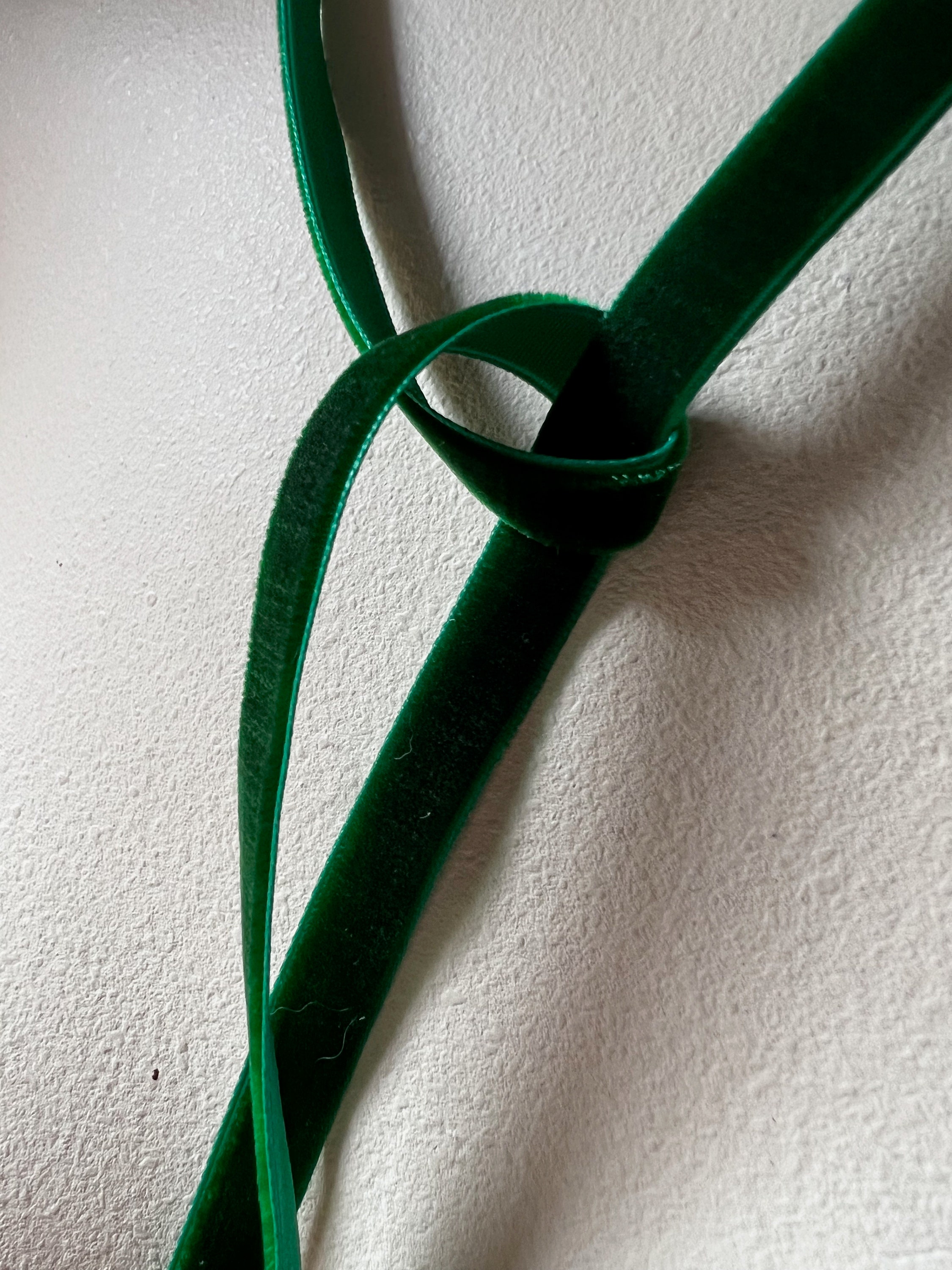 Fluwelen lint 6 / 10 / 15 / 20 / 25 / 38 mm fluwelen lint bruiloft decoratie handgemaakt lint cadeauverpakking haar strik doe-het-zelf kerstlint voor haarstrik decoratie (01 wit, 20 mm 4 meter