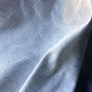 OFERTA - Tejido de brocado de seda Paisley blanco para vestidos, carteras y disfraces