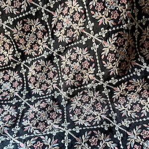 Tela bordada de seda multicolor FAT Quarter BLACK para retículas, bolsos victorianos, carteras de mano, diarios basura de María Antonieta FQ30