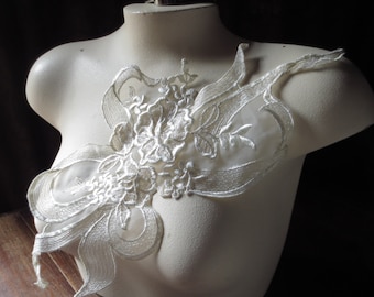 Ivory Lace Applique Vintage in Organza for Bridal, Lingerie, Costume Design IA 209